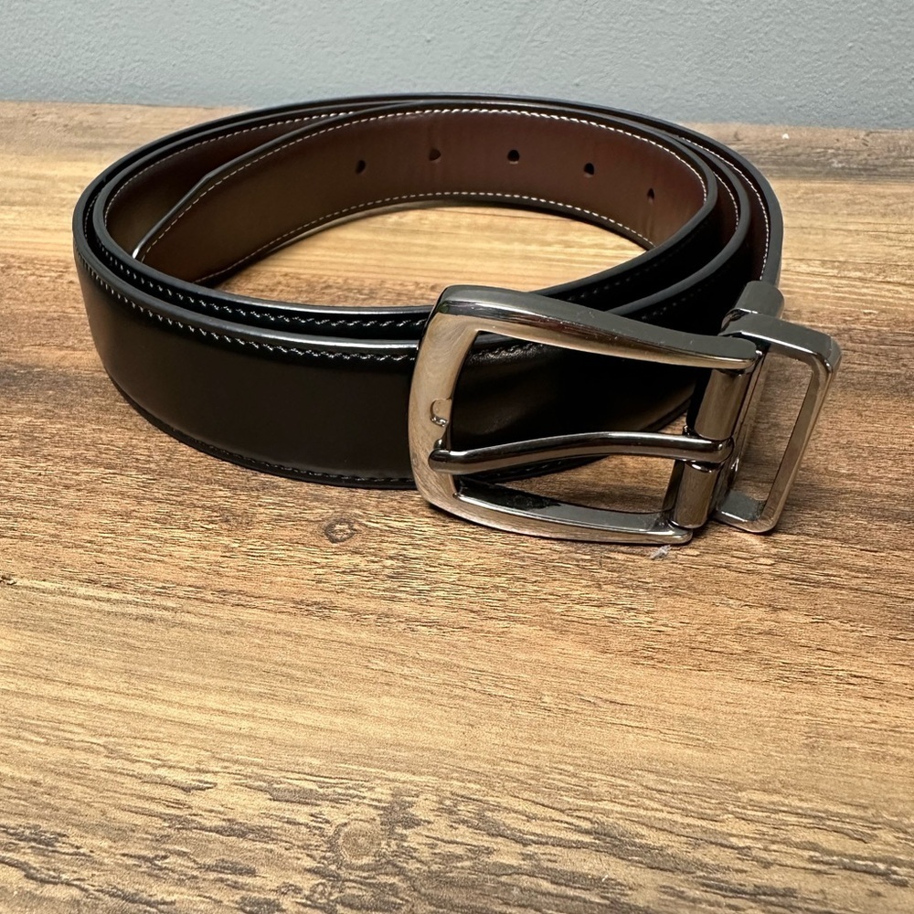 Men’s reversible XL (42-44) belt. Brand new.